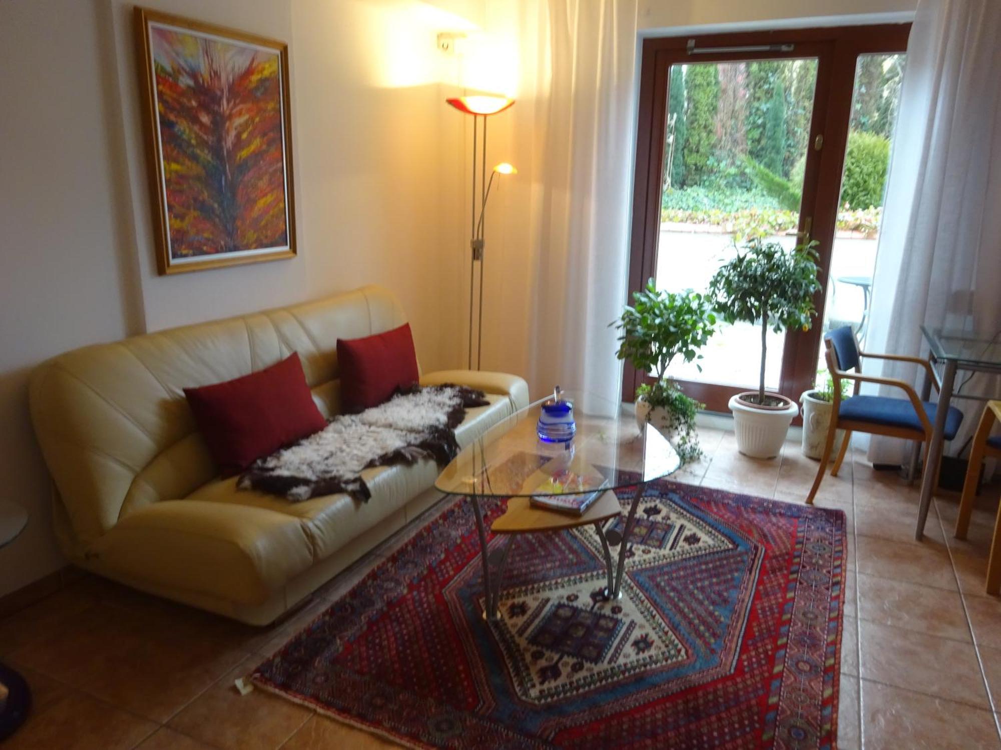 Solrosen I Simrishamn - Oesterlen Luaran gambar
