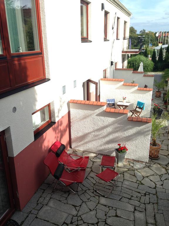 Solrosen I Simrishamn - Oesterlen Luaran gambar